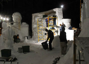 Sigma Phi Epsilon snow statue team