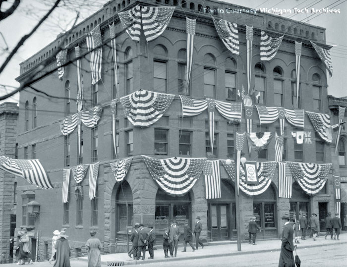 View of the bank building from around the end of WWI